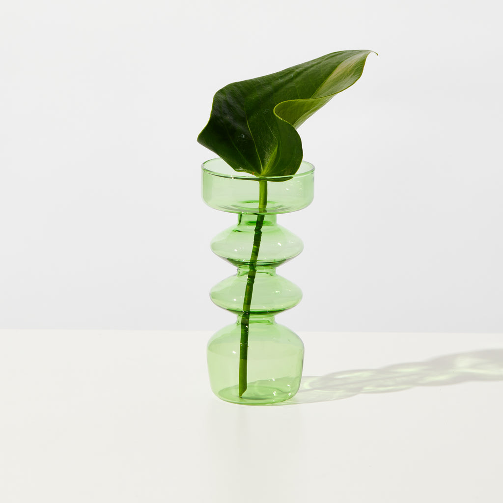 PEBBLE VASE IN GREEN House of Nunu