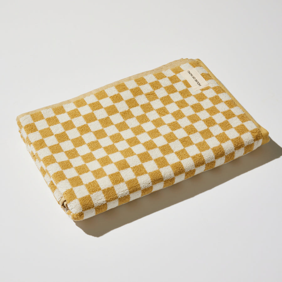 BATH TOWEL IN YELLOW CHECK