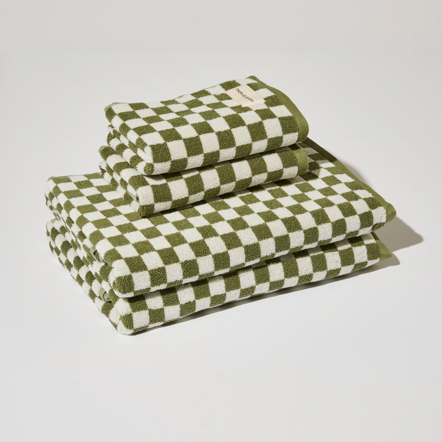 TOWEL + BATH MAT GIFT SET