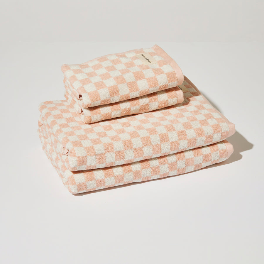 HAND TOWEL IN PINK CHECK