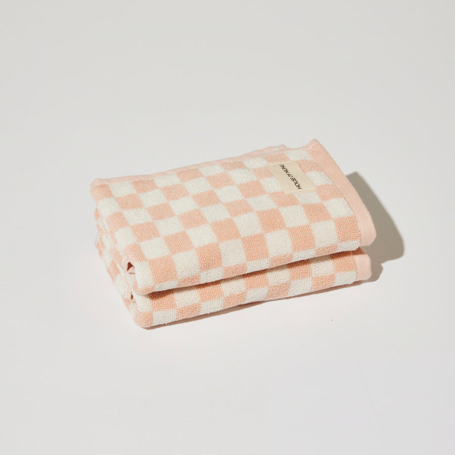 HAND TOWEL IN PINK CHECK