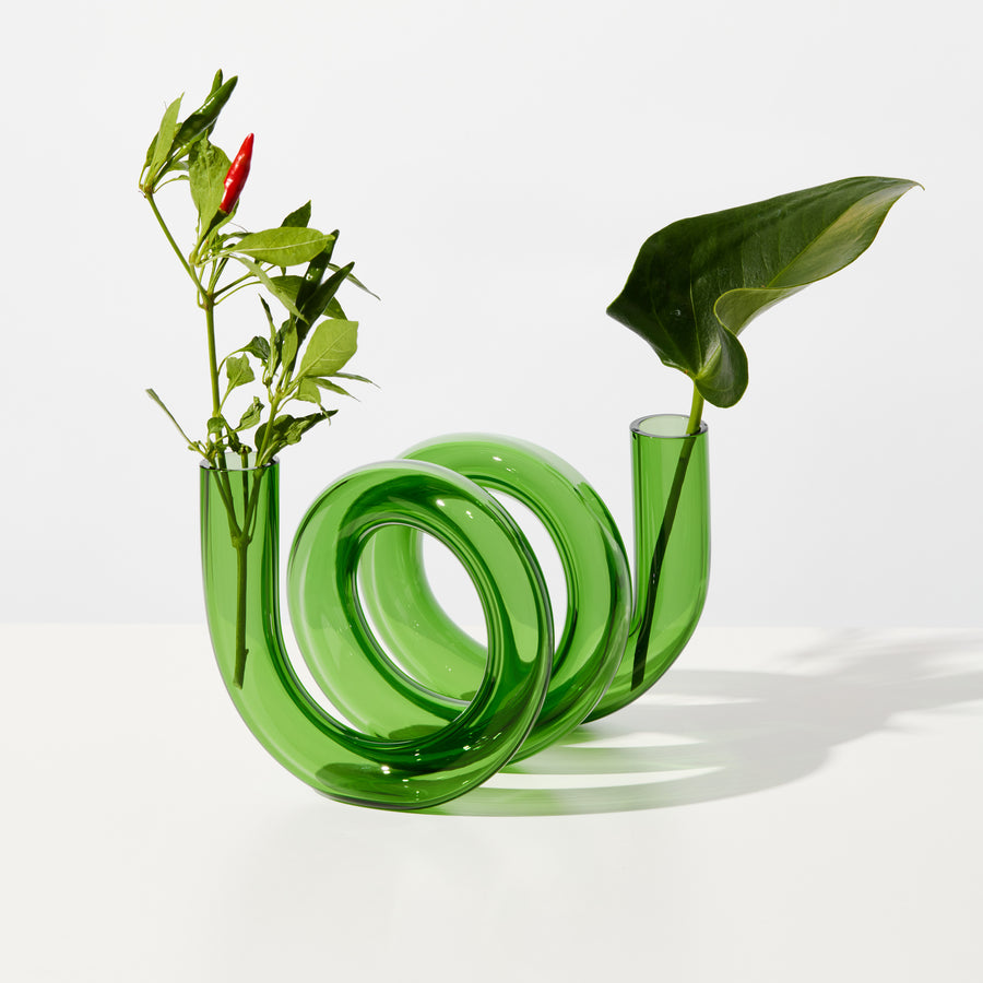 CURLY VASE IN GREEN