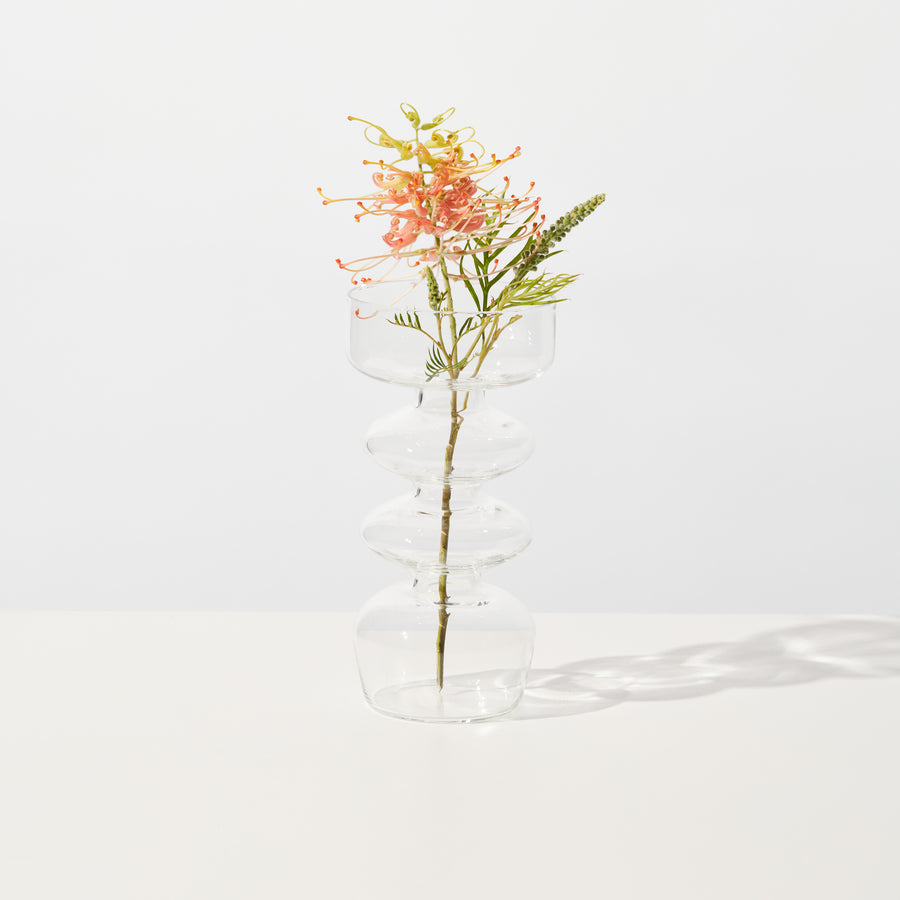 CURVY VASE IN CLEAR