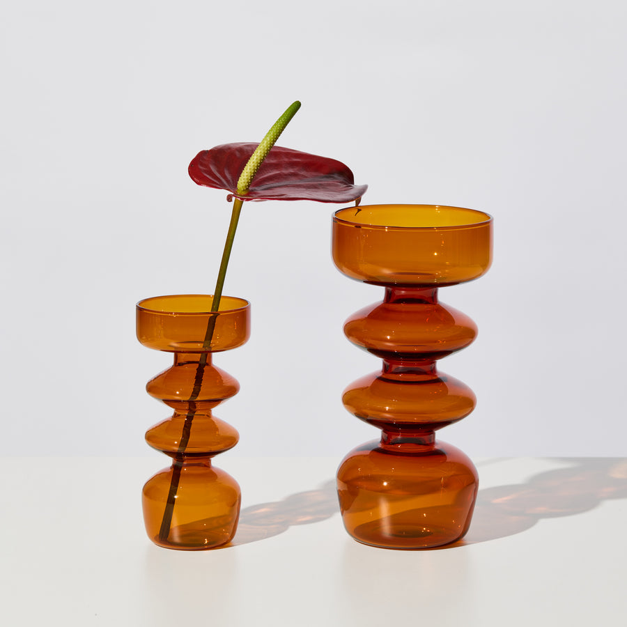 CURVY VASE IN AMBER