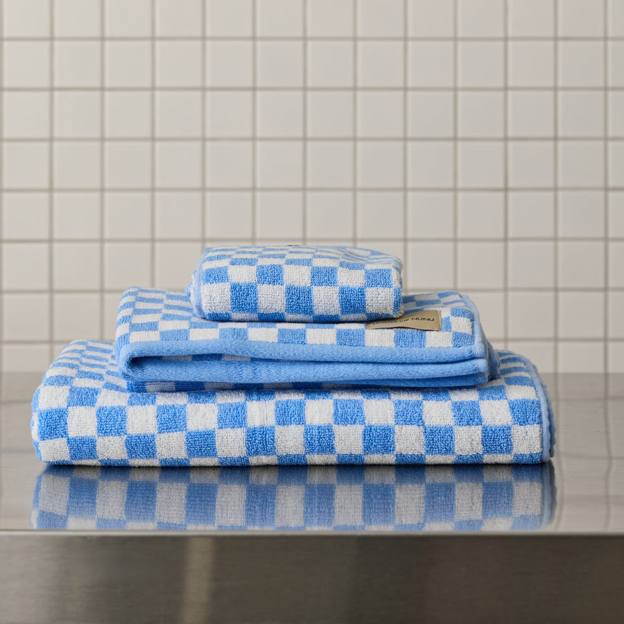 BATH MAT IN SKY BLUE CHECK