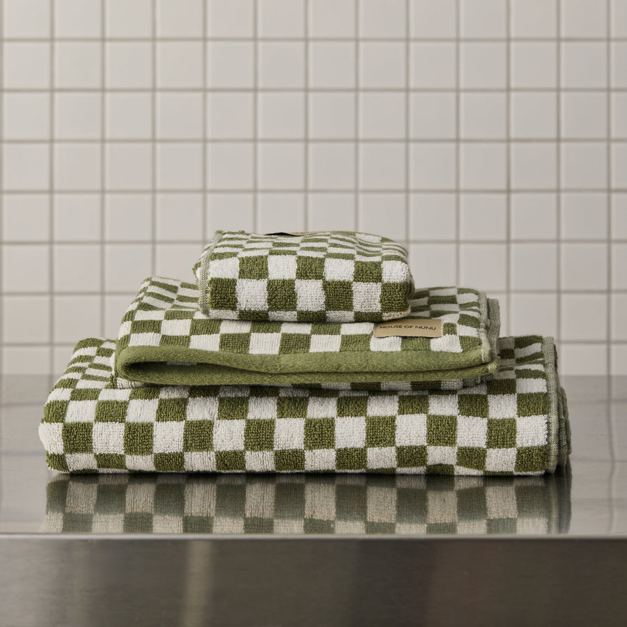 BATH MAT IN GREEN OLIVE CHECK