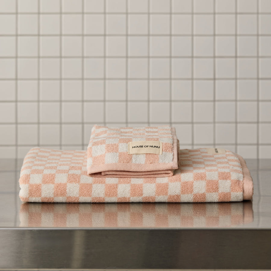 BATH + HAND TOWEL SET OF 4 IN PINK CHECK