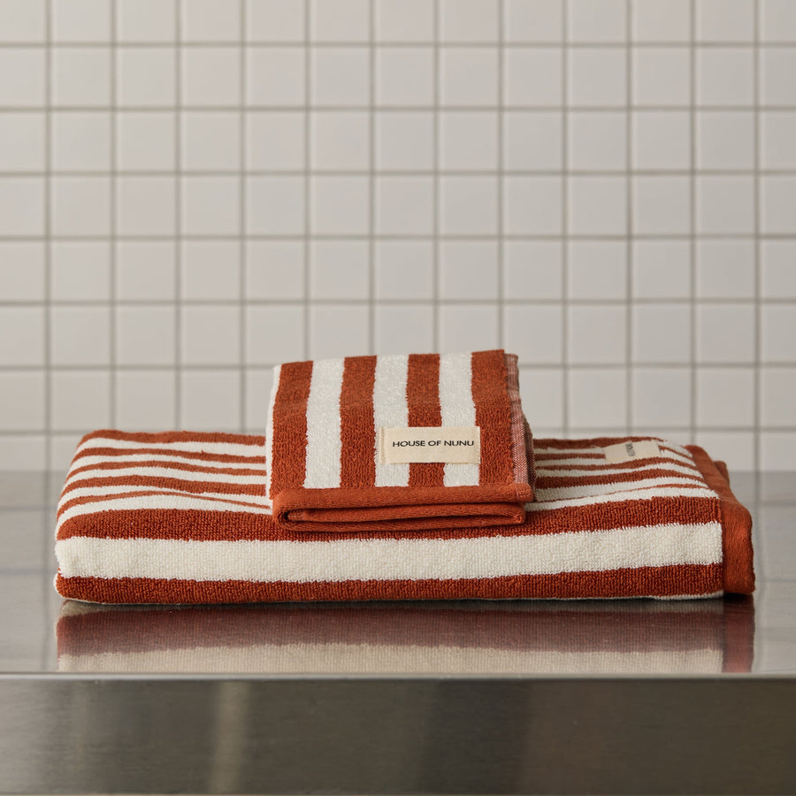 BATH + HAND TOWEL SET OF 4 IN RED OCHRE STRIPE