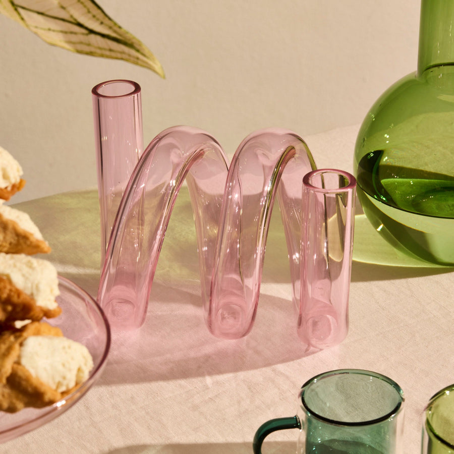 CURLY VASE IN PINK