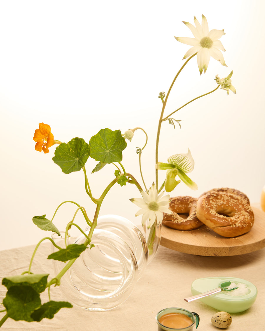 CURLY VASE IN CLEAR
