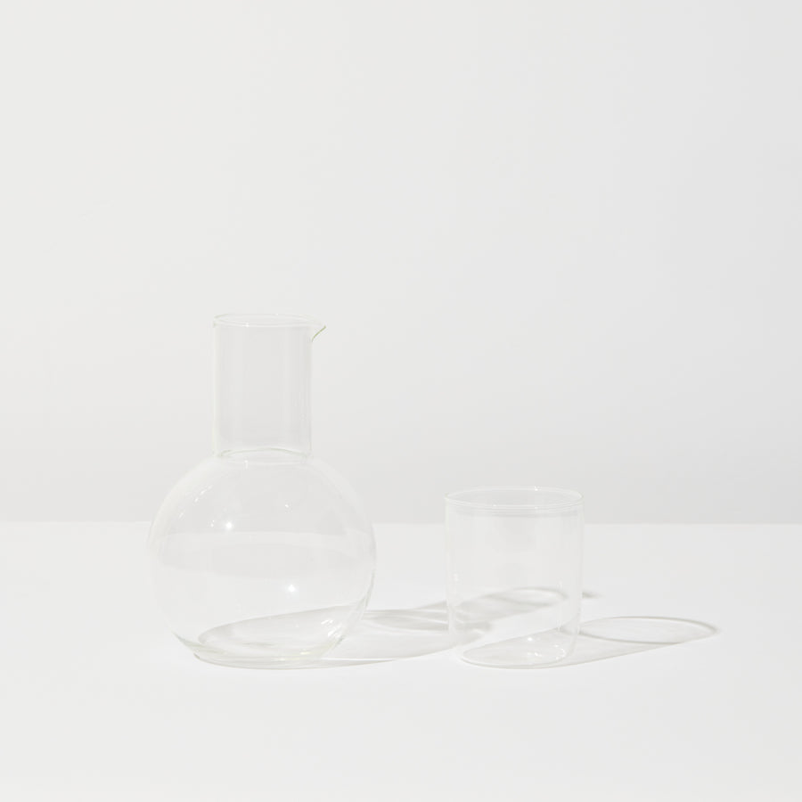 BELLY CARAFE + CUP SET IN CLEAR